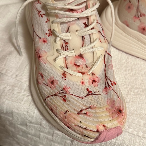 APL Streamline cherry blossom shoes - Picture 3 of 10